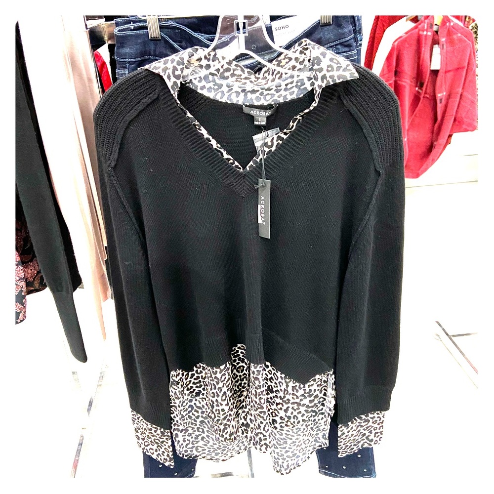 ☀️Acrobat Black Sweater with leopard detail☀️